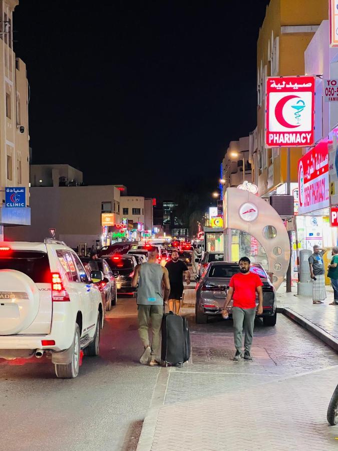 Comfort Tourist Place For Male Dubai Eksteriør billede